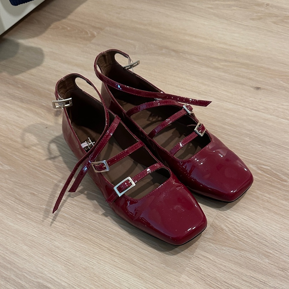 ALOHAS Burgundy Patent Flats
